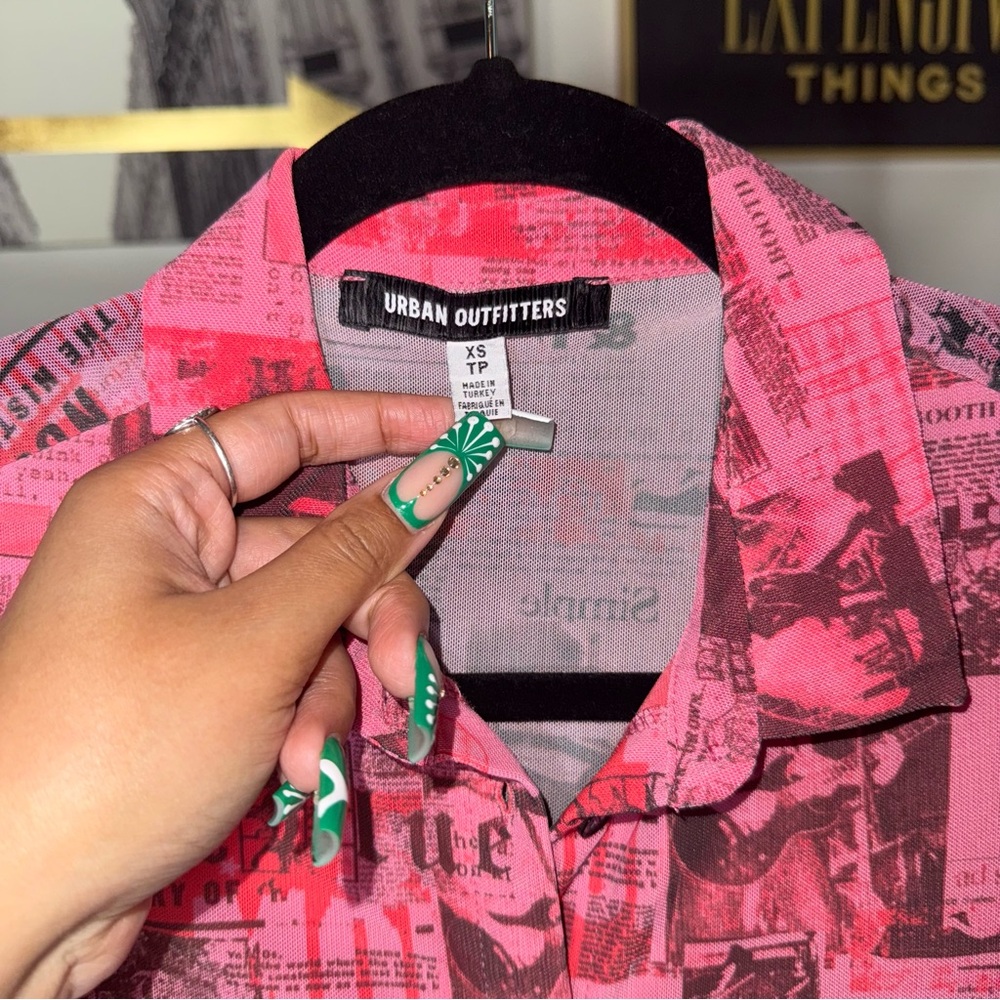 Urban Outfitters Pink Music Festival Print Newspaper Mini Dress Womens XS EUC - Picture 7 of 12